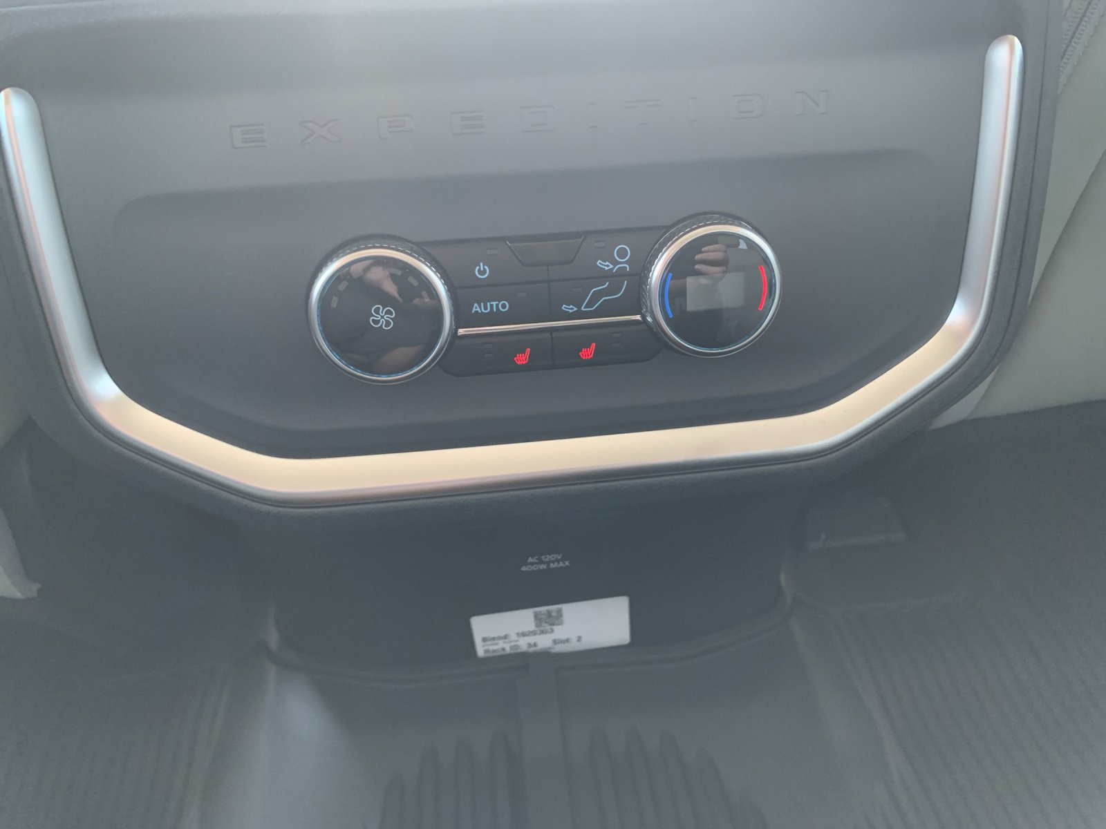 New 2027 Agate Black Metallic Ford Platinum image 14