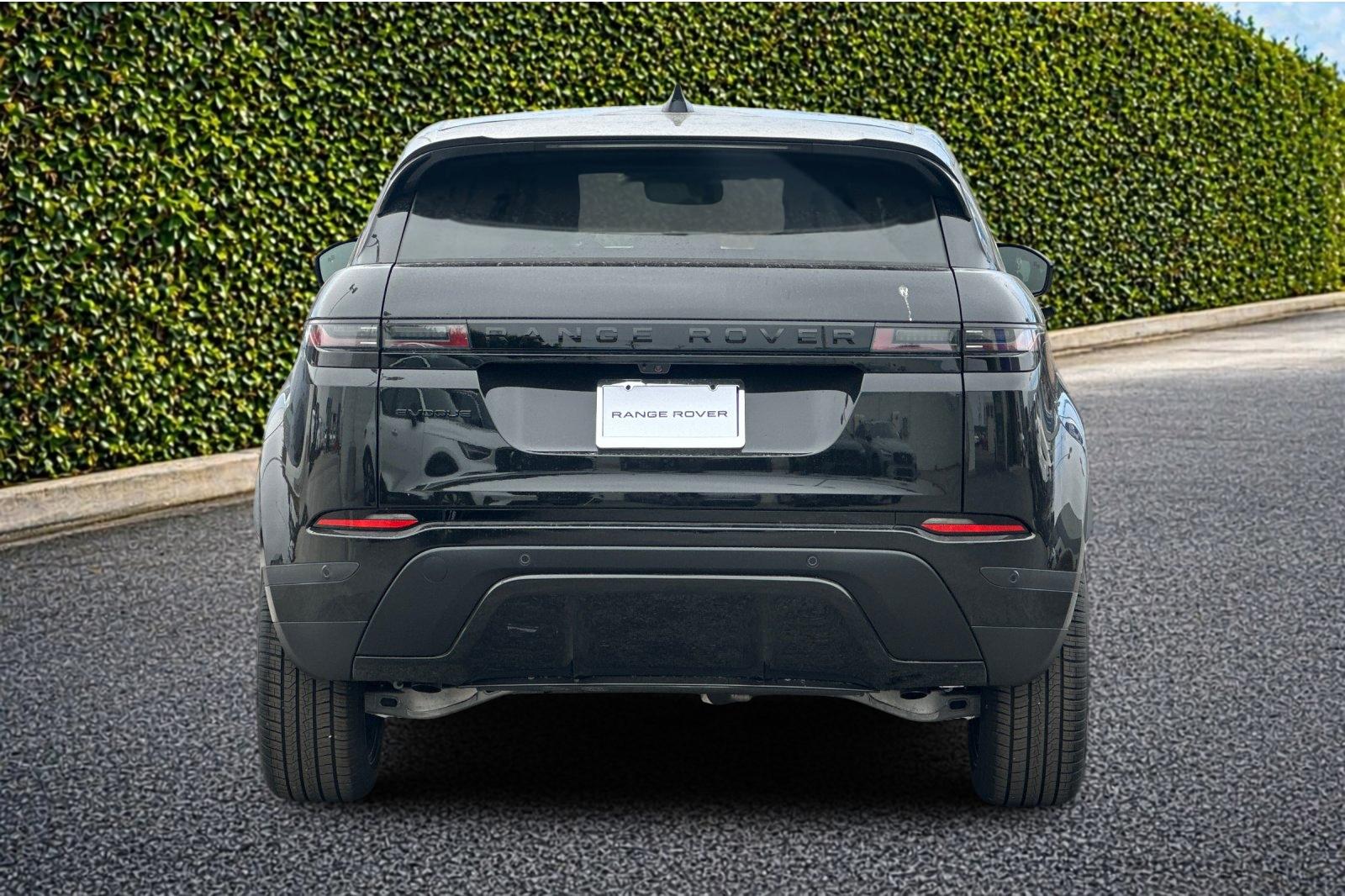 New 2026 Santorini Black Land Rover S image 5
