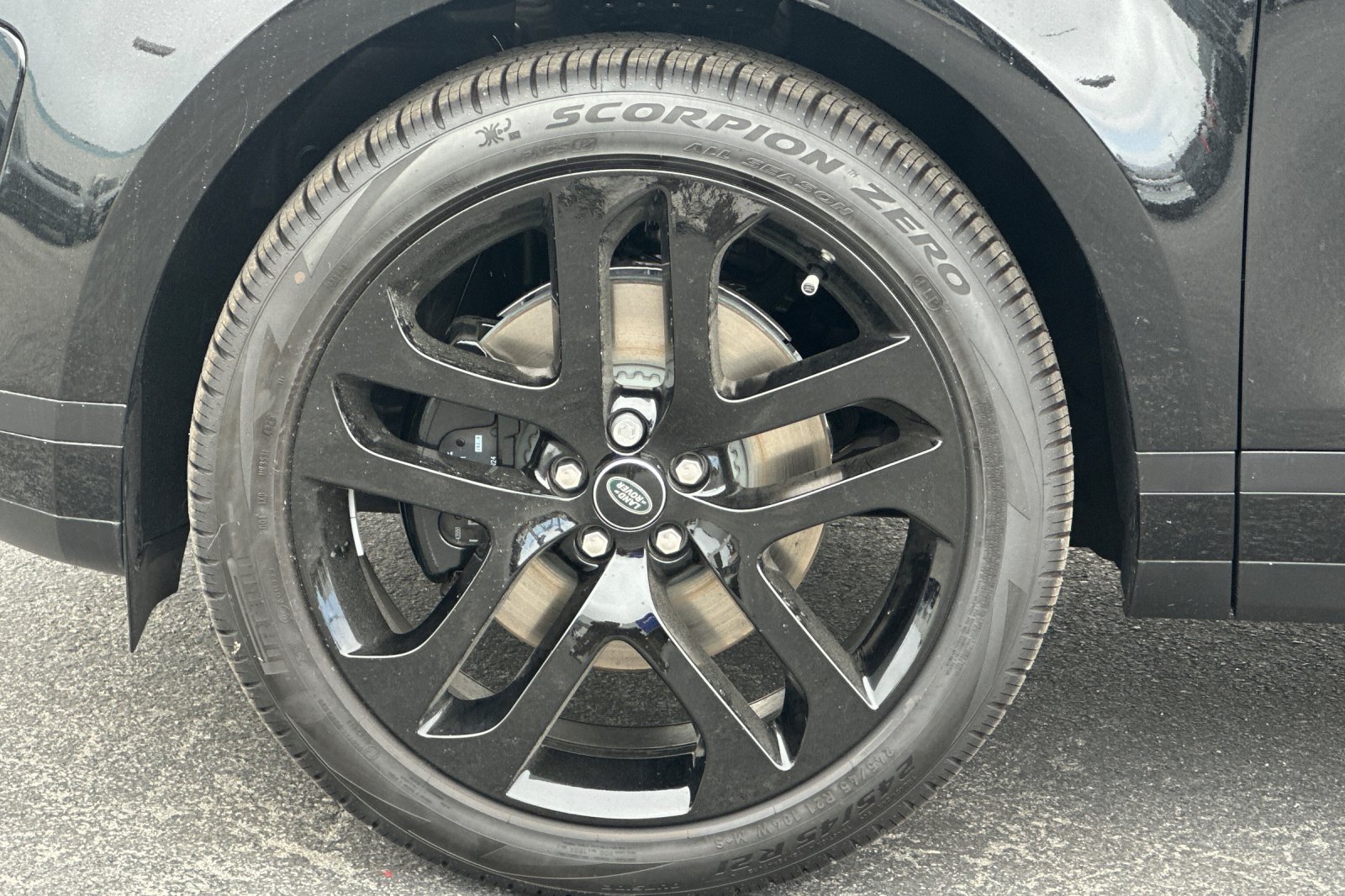 New 2026 Santorini Black Land Rover S image 26