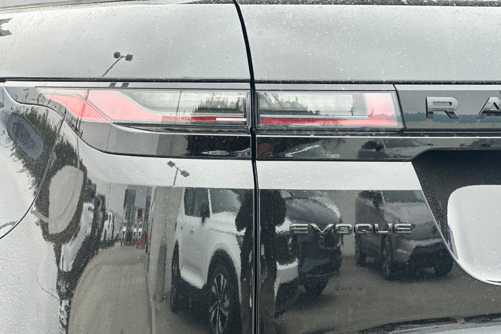 New 2026 Santorini Black Land Rover S image 27