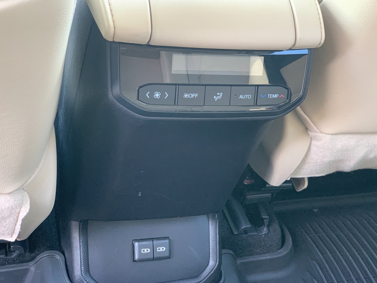 Used 2023 Beige Toyota XLE image 16