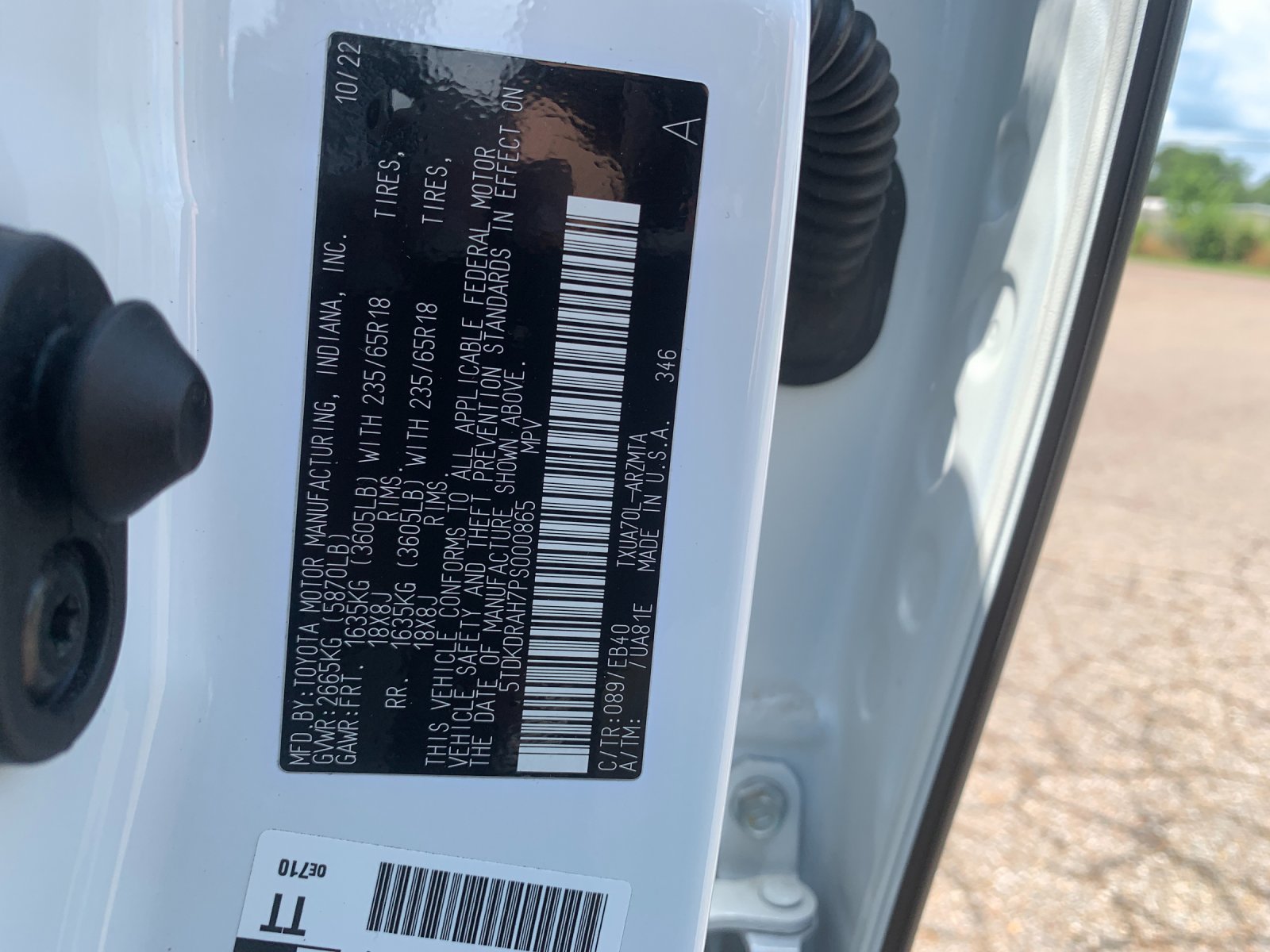 Used 2023 Beige Toyota XLE image 35