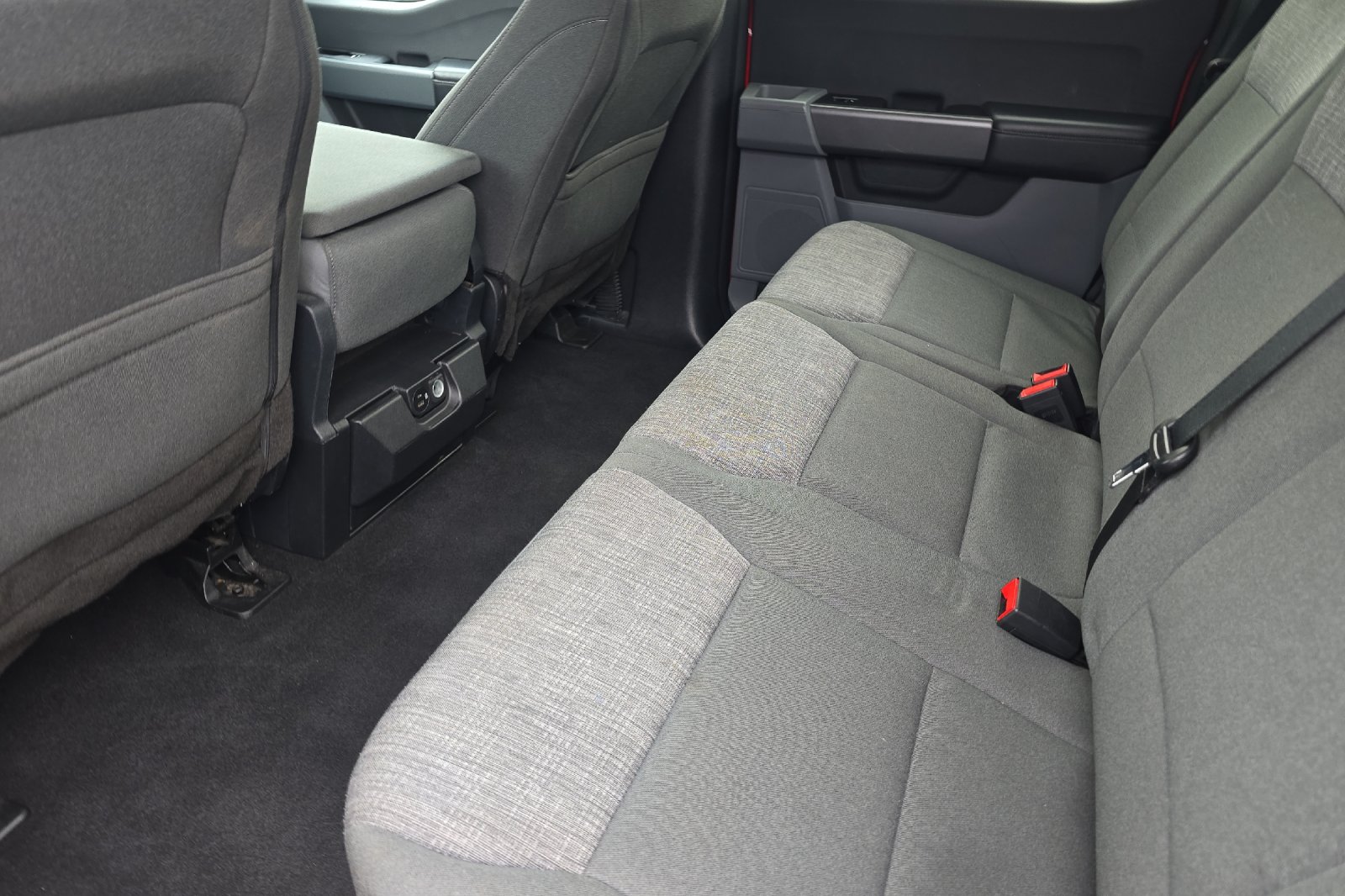 Used 2023 Red Ford XLT image 9