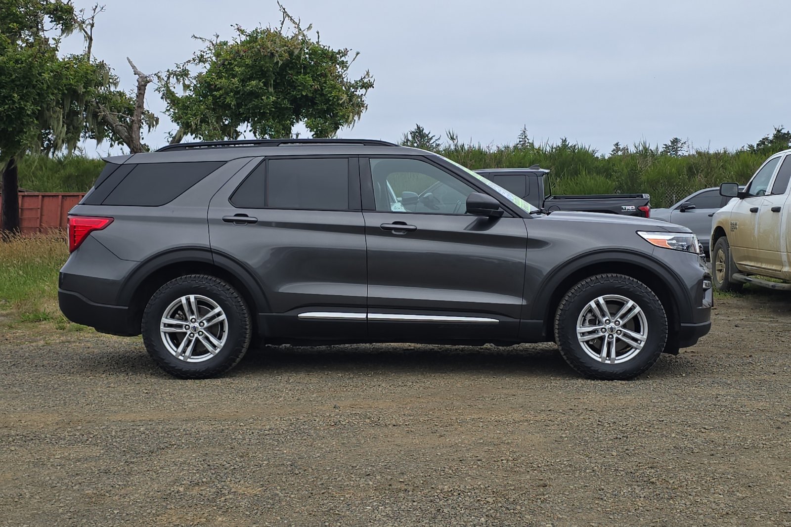 Used 2020 Gray Ford XLT image 3