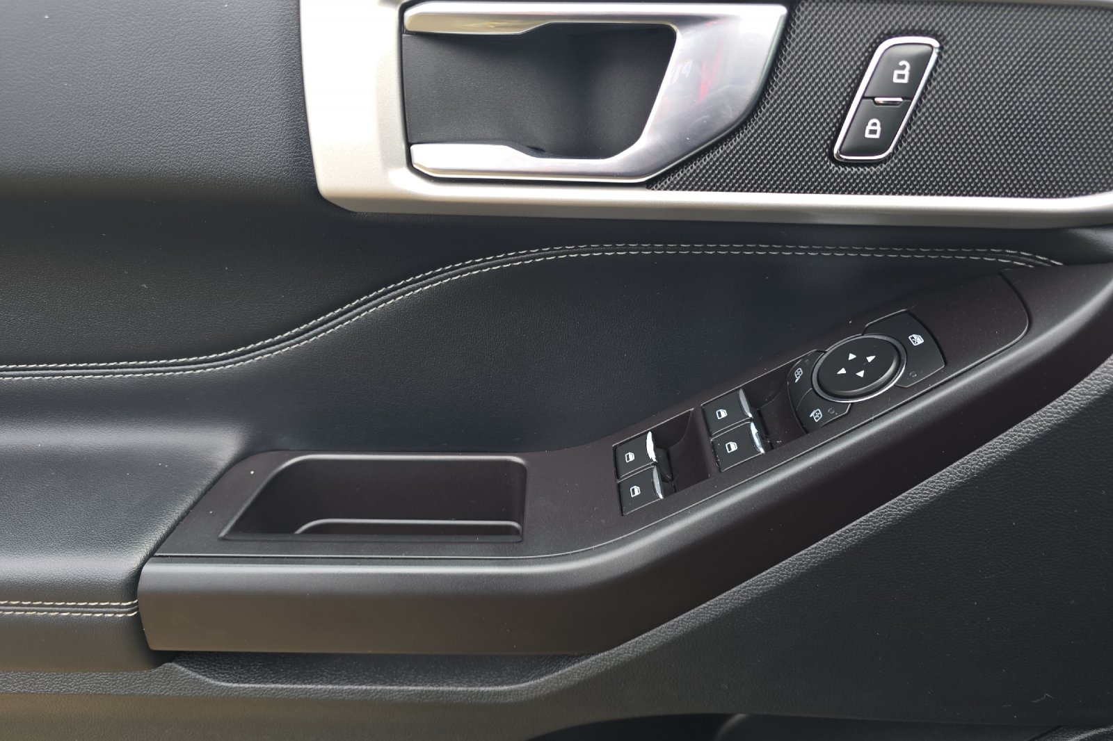 Used 2020 Gray Ford XLT image 8