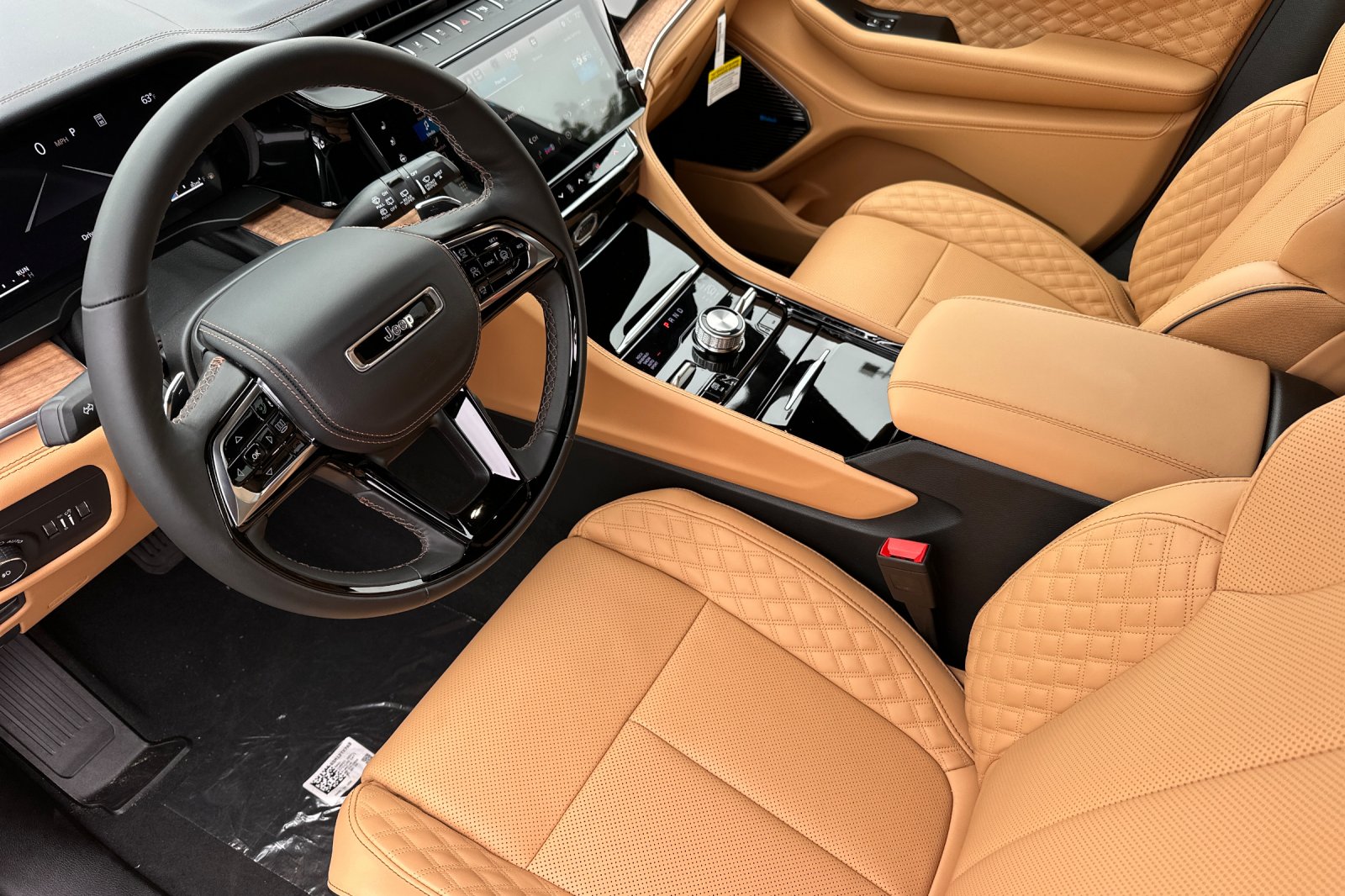 New 2026 Diamond Black Crystal Pearl-Coat Exterior Paint Jeep Summit image 9