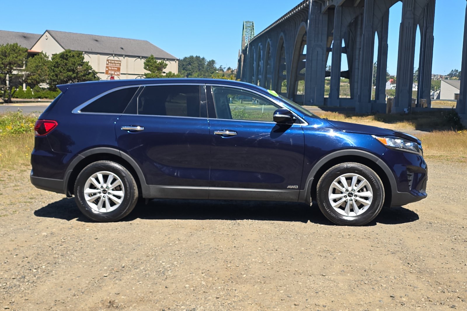 Used 2020 Blue Kia LX image 3