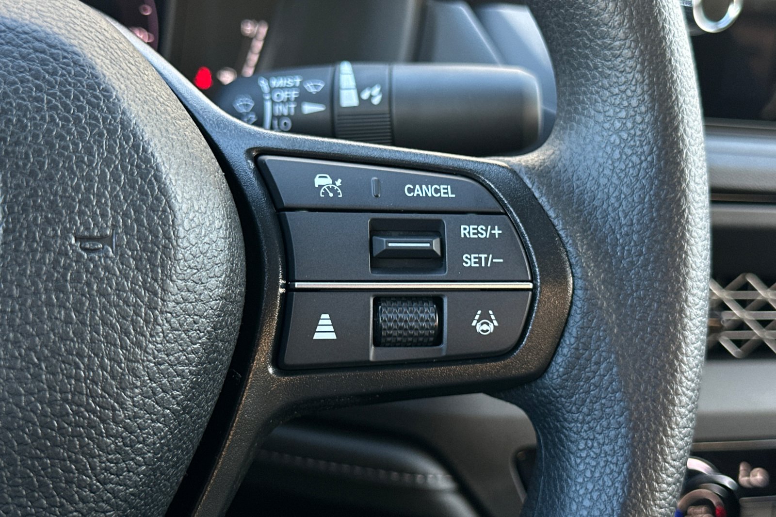 New 2026 Platinum White Pearl Honda LX image 46