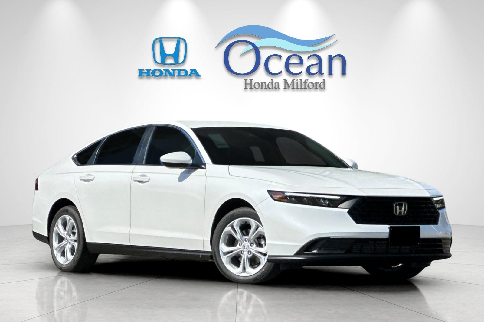 New 2026 Platinum White Pearl Honda LX image 7