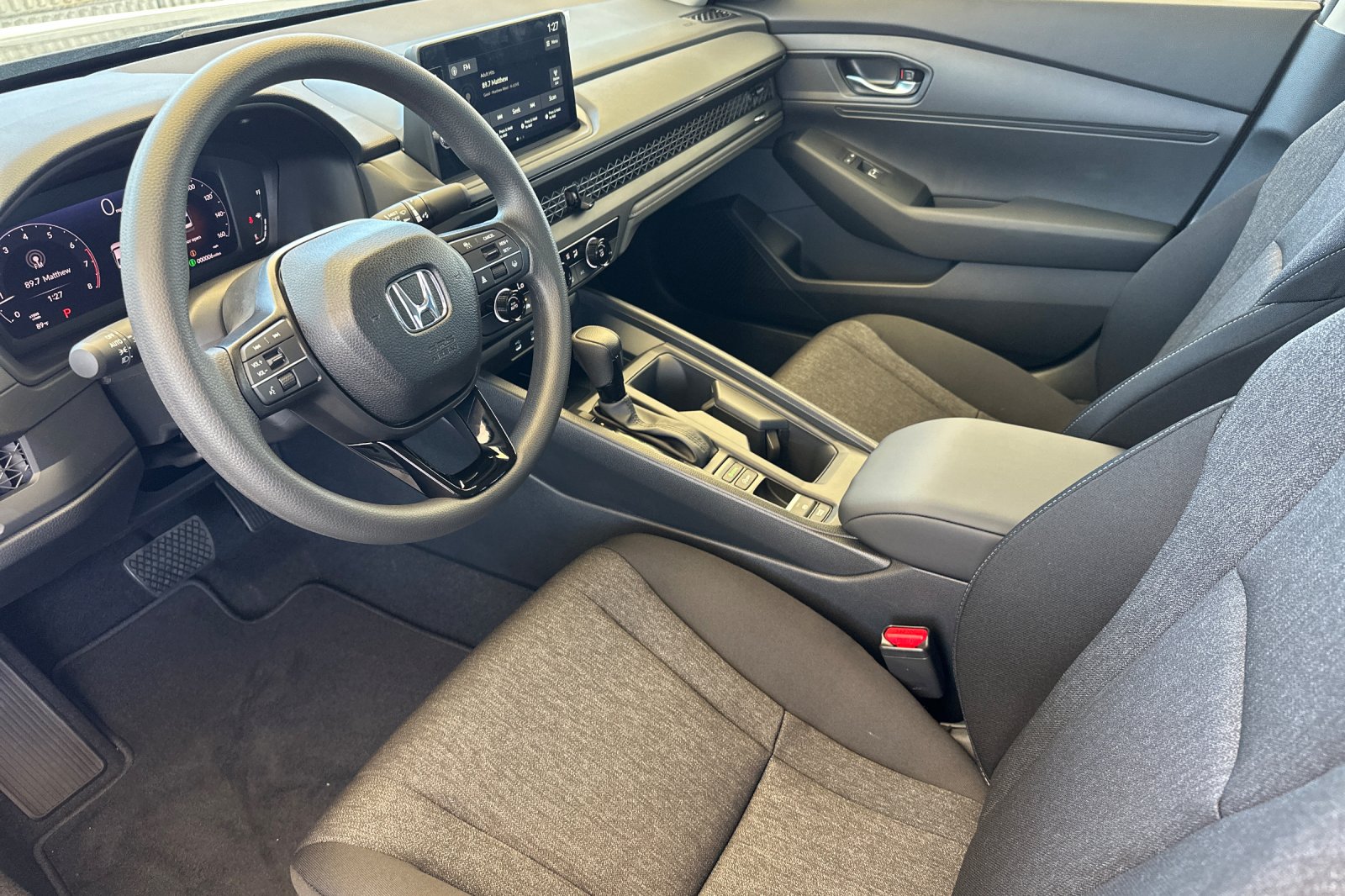 New 2026 Platinum White Pearl Honda LX image 9