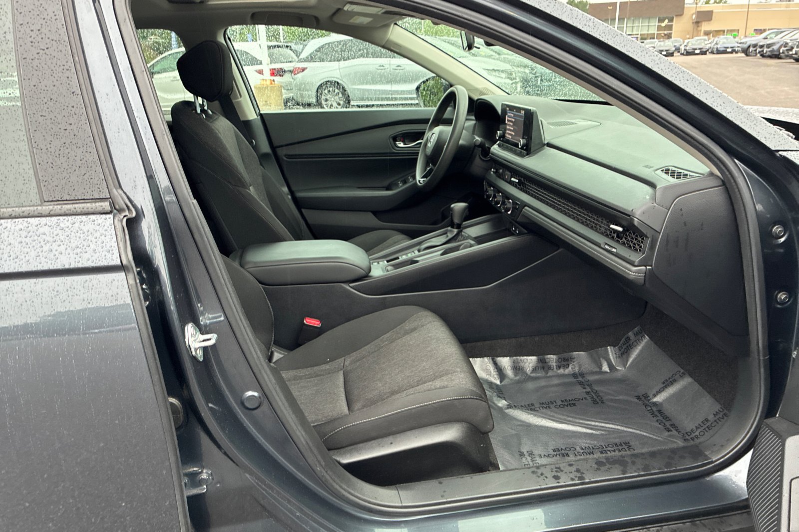 Used 2025 Meteorite Gray Metallic Honda SE image 19