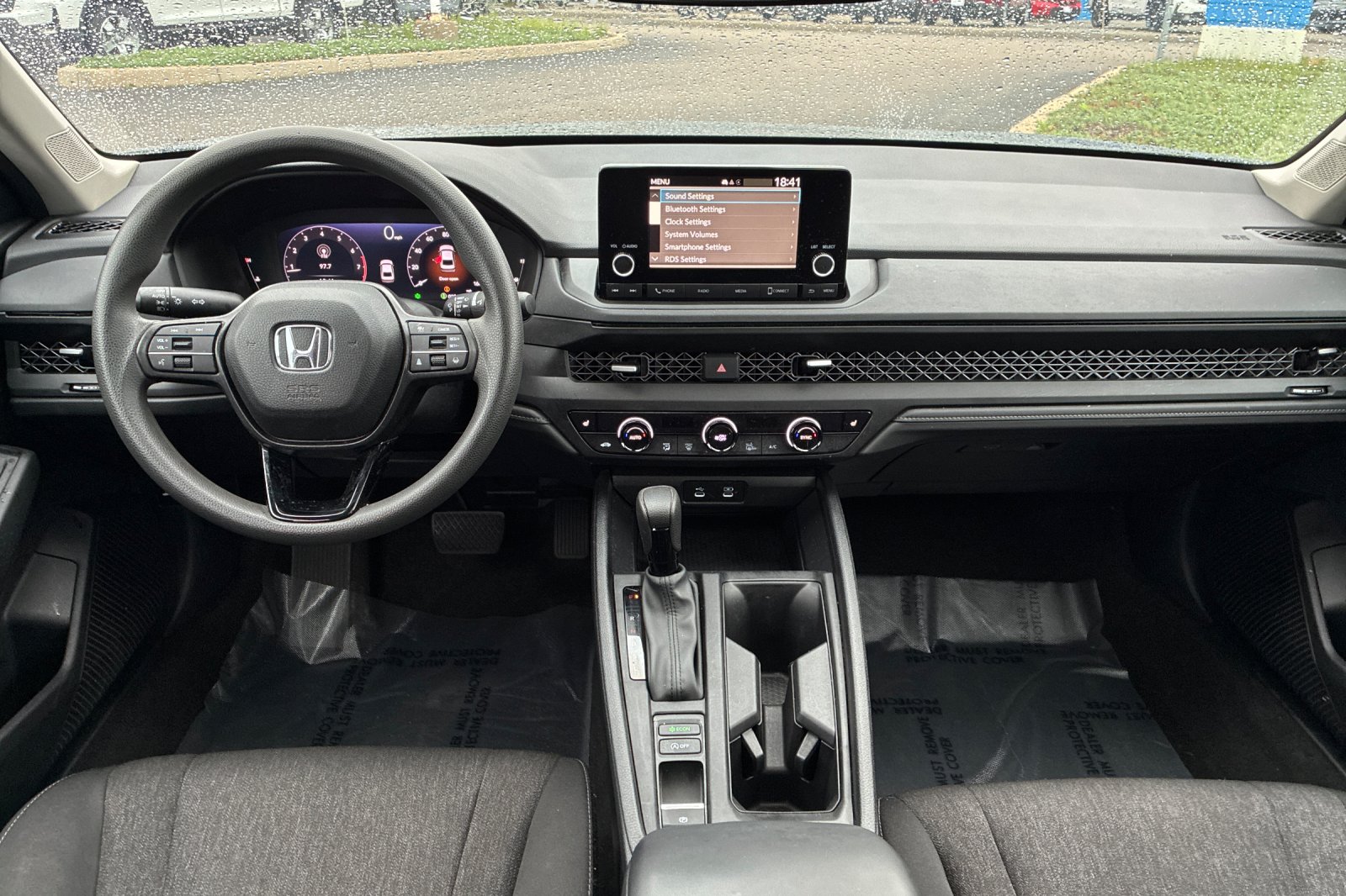 Used 2025 Meteorite Gray Metallic Honda SE image 14