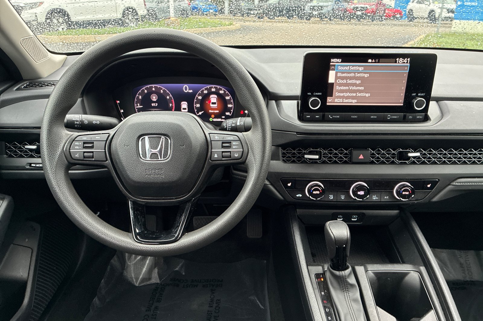 Used 2025 Meteorite Gray Metallic Honda SE image 15