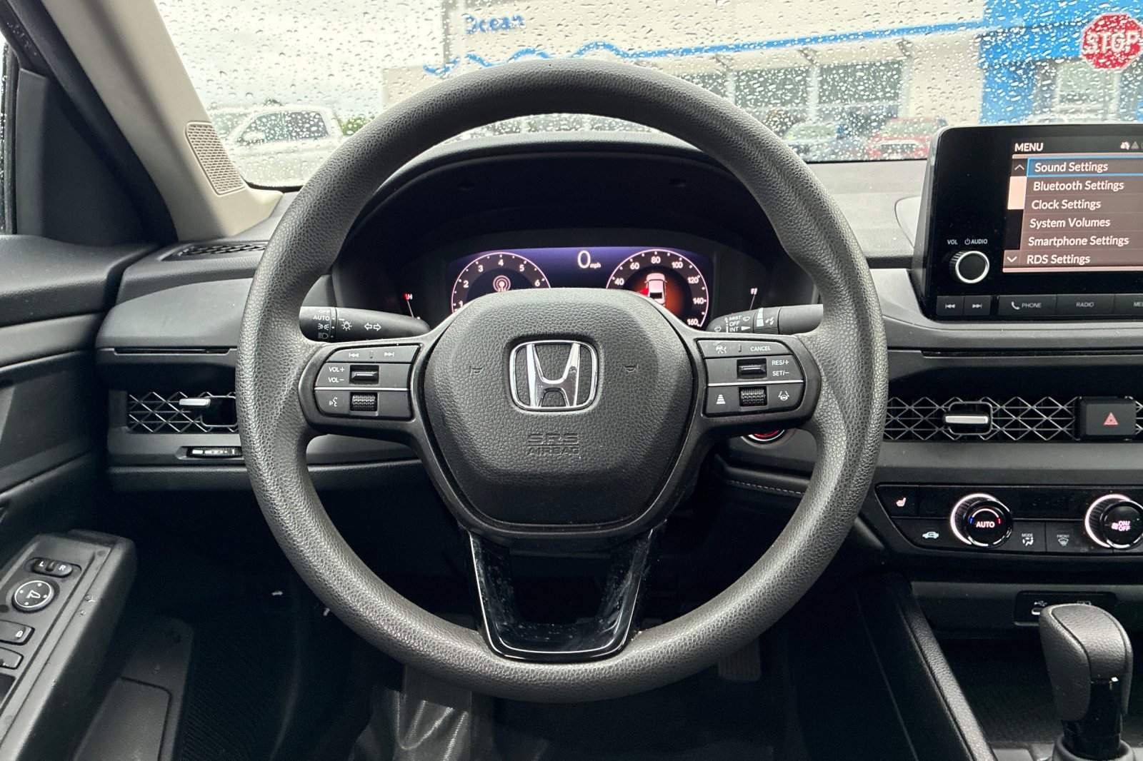 Used 2025 Meteorite Gray Metallic Honda SE image 27