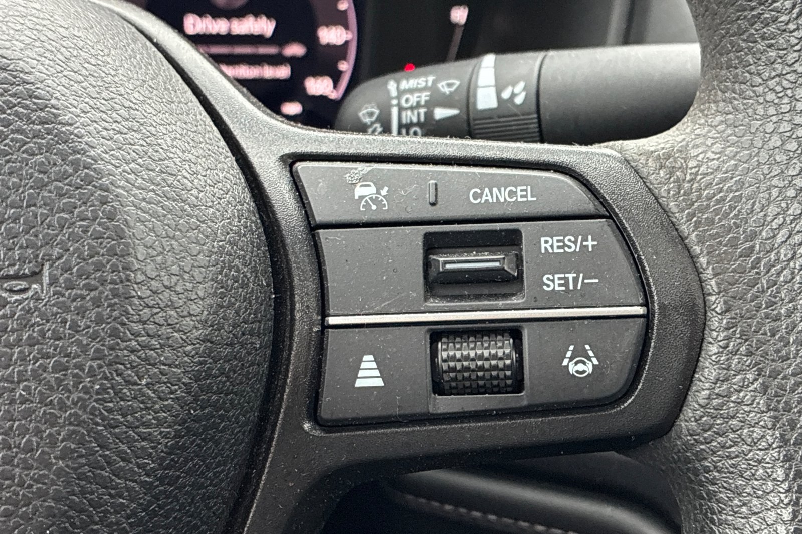 Used 2025 Meteorite Gray Metallic Honda SE image 29