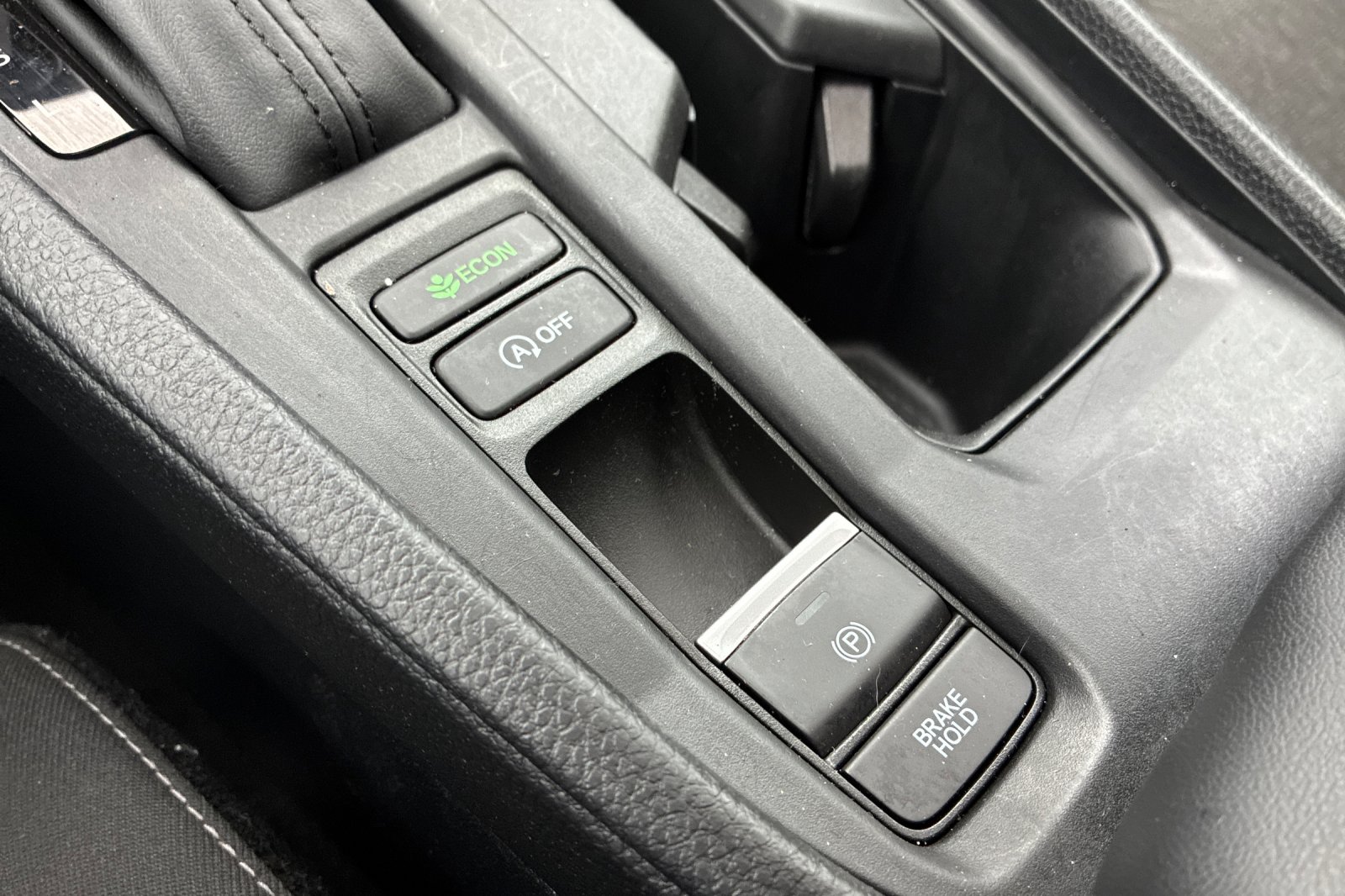 Used 2025 Meteorite Gray Metallic Honda SE image 37