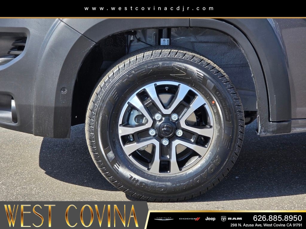 New 2026 Granite Crystal Metallic Clearcoat RAM Base image 17