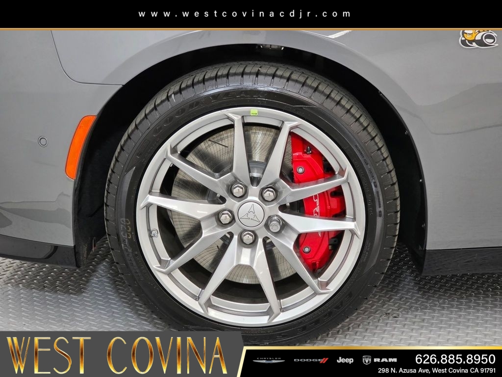 New 2026 Destroyer Gray Exterior Paint Dodge R/T Scat Pack image 9