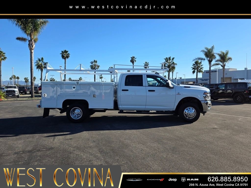 New 2026 Bright White Clear-Coat Exterior Paint RAM Tradesman image 4