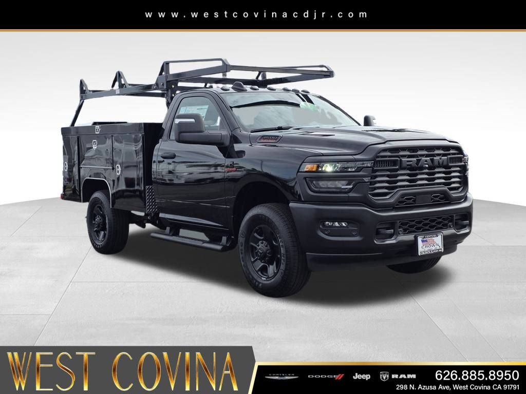 New 2026 Diamond Black Crystal Pearl-Coat Exterior Paint RAM Tradesman image 3