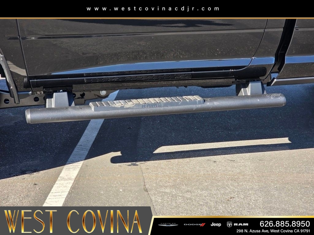 New 2026 Diamond Black Crystal Pearl-Coat Exterior Paint RAM Tradesman image 10