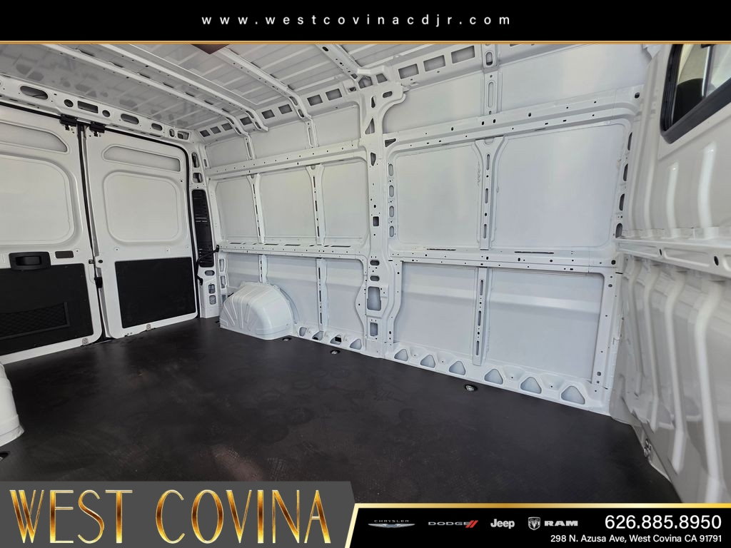 New 2026 Bright White Clearcoat RAM Base image 10