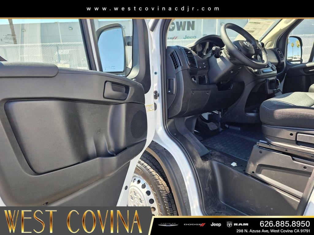 New 2026 Bright White Clearcoat RAM Base image 20