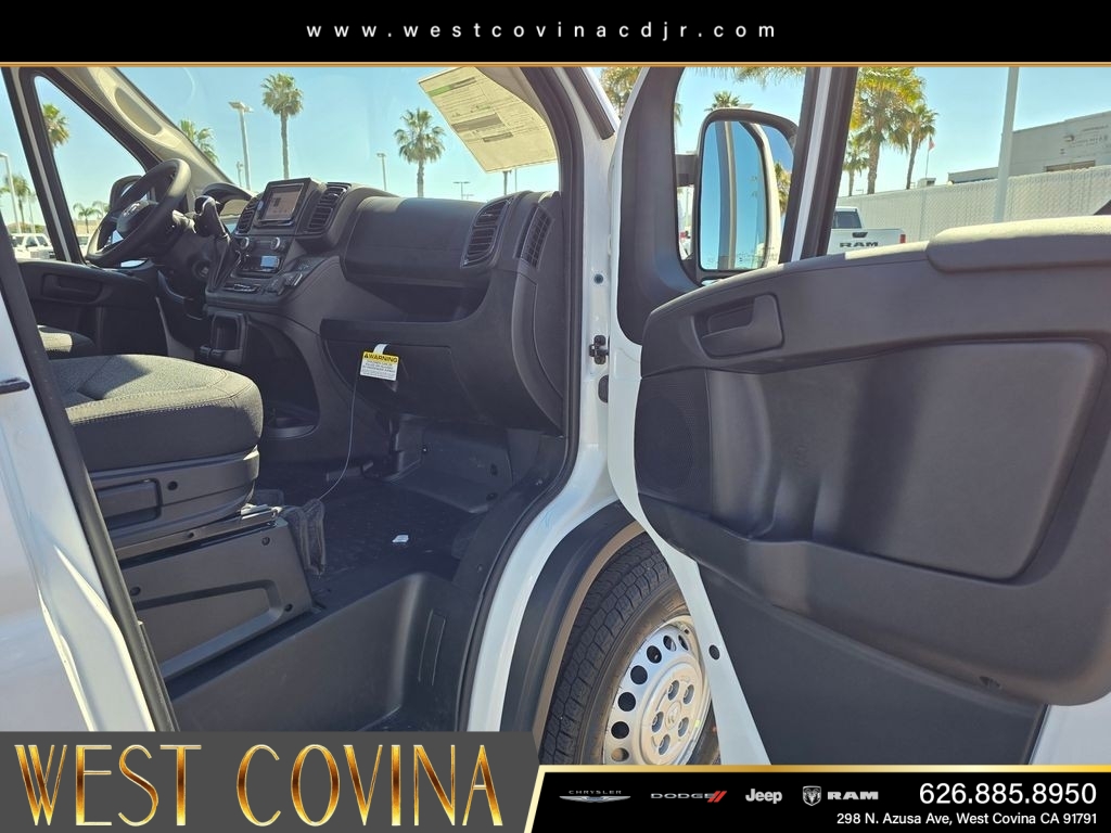 New 2026 Bright White Clearcoat RAM Base image 21