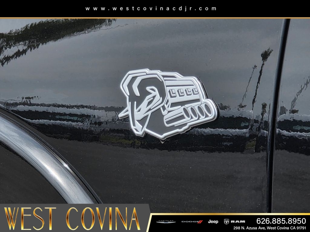 New 2026 Diamond Black Crystal Pearl-Coat Exterior Paint RAM Laramie image 10