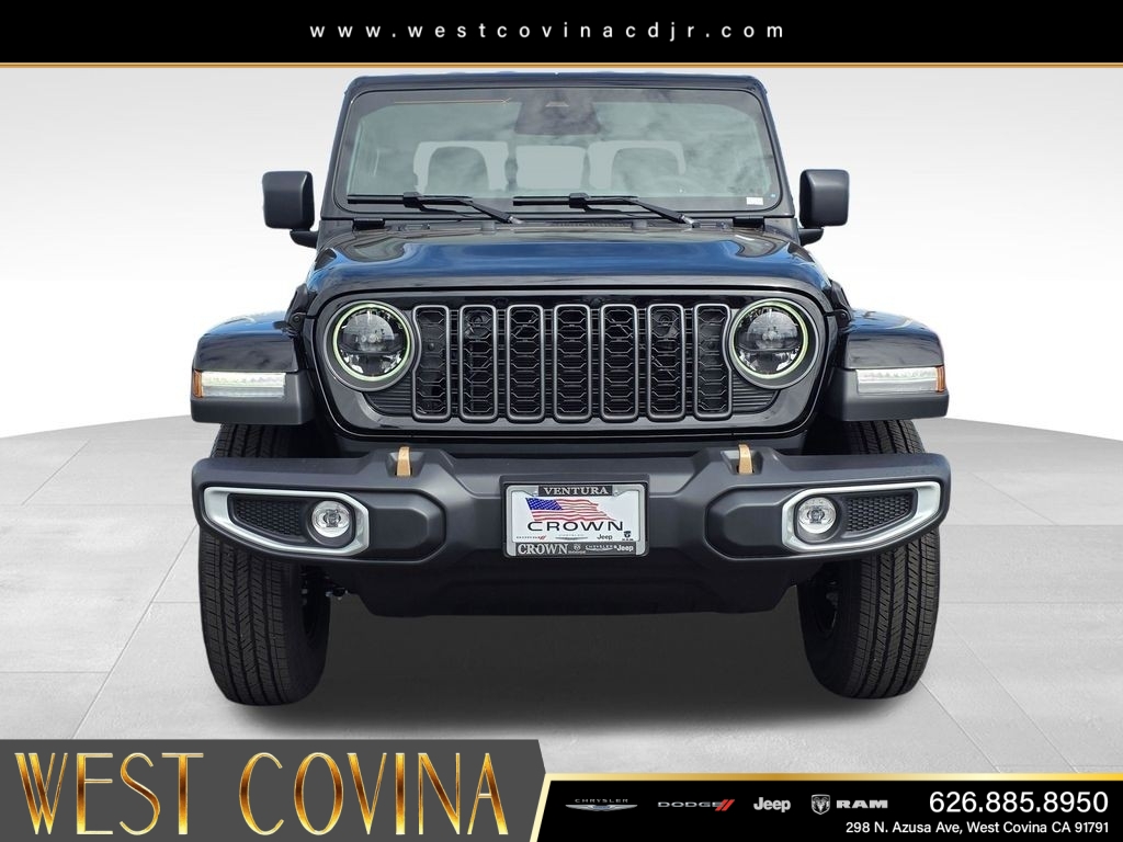 New 2026 Black Clear-Coat Exterior Paint Jeep 85th Anniversary Edition image 2