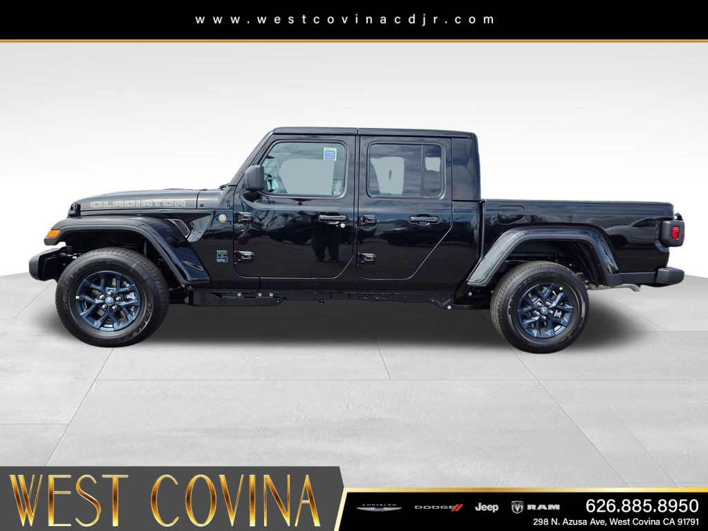 New 2026 Black Clear-Coat Exterior Paint Jeep 85th Anniversary Edition image 8