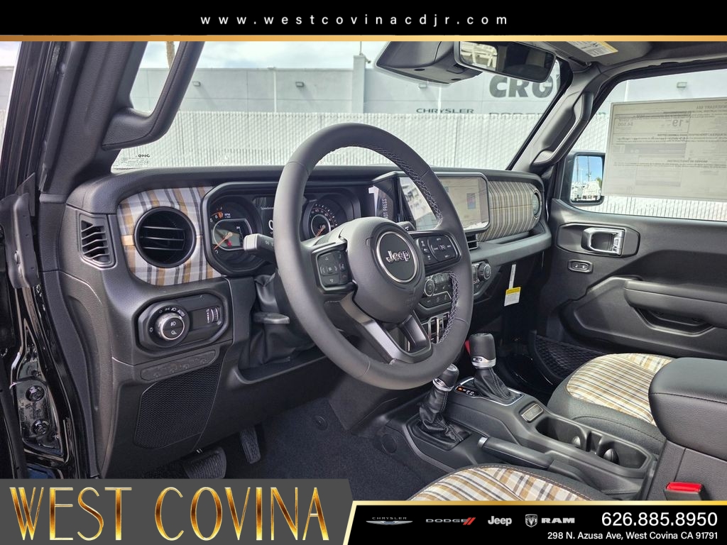 New 2026 Black Clear-Coat Exterior Paint Jeep 85th Anniversary Edition image 17