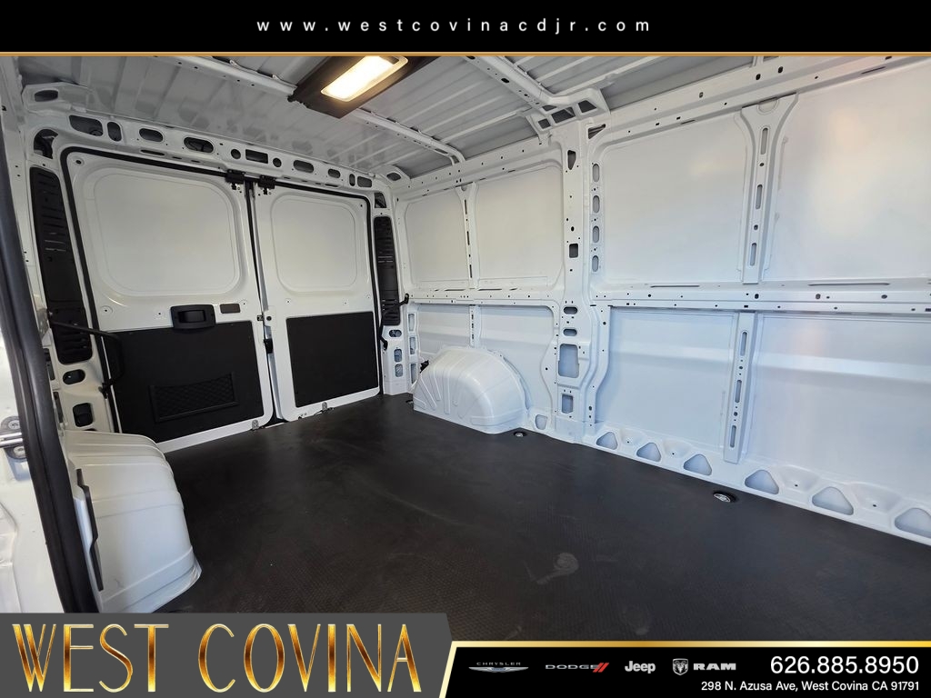 New 2026 Bright White Clearcoat RAM Base image 12
