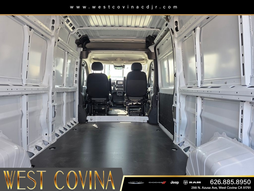 New 2026 Bright White Clear-Coat Exterior Paint RAM High Roof image 21