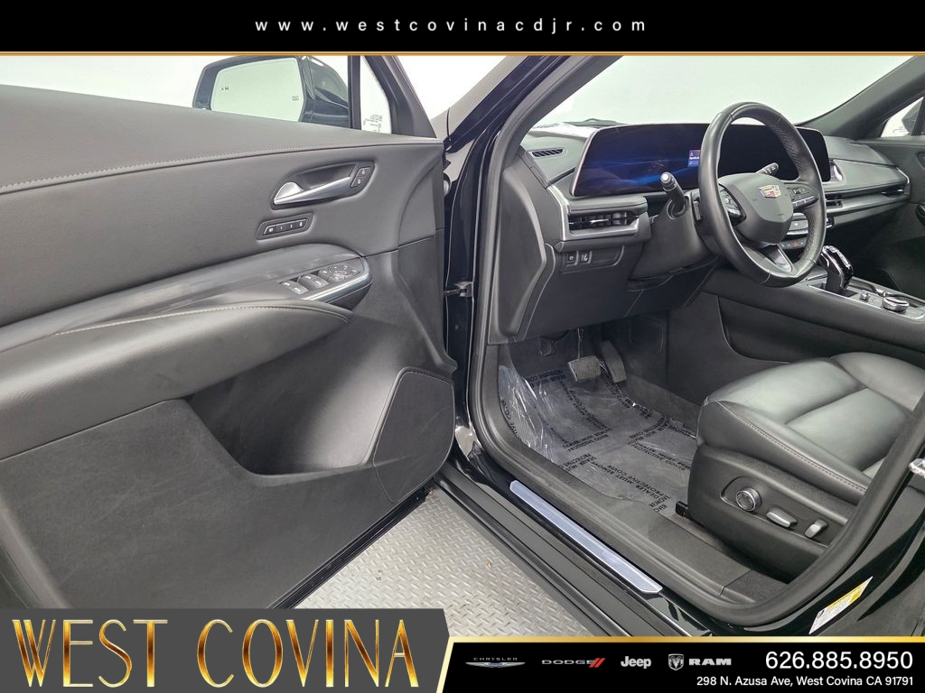 Used 2025 Black Cadillac Premium Luxury image 20
