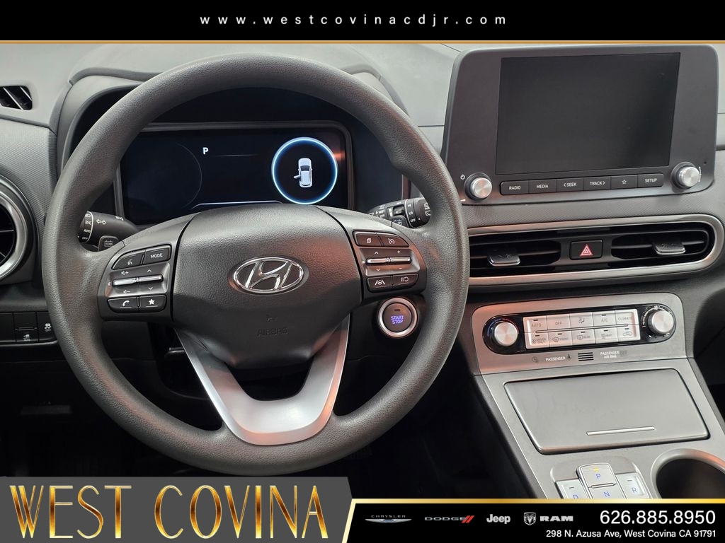 Used 2023 Black Hyundai SE image 17