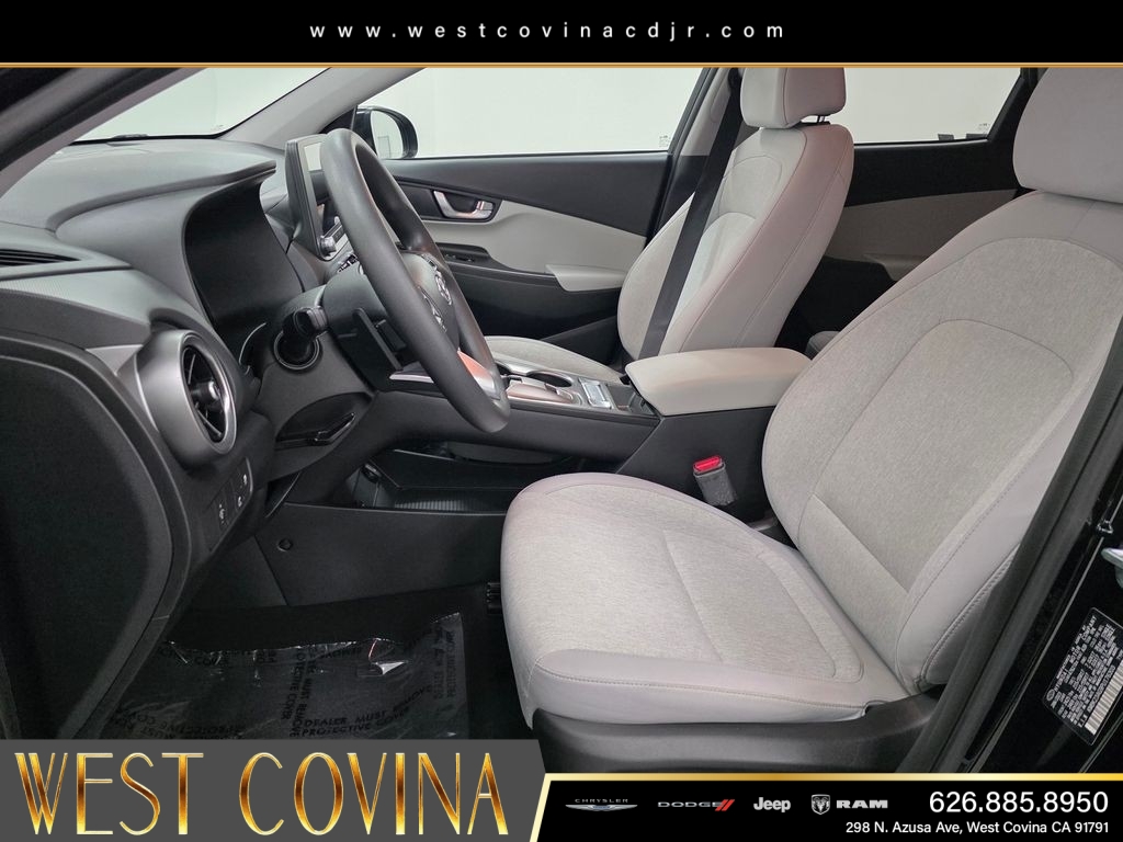 Used 2023 Black Hyundai SE image 20