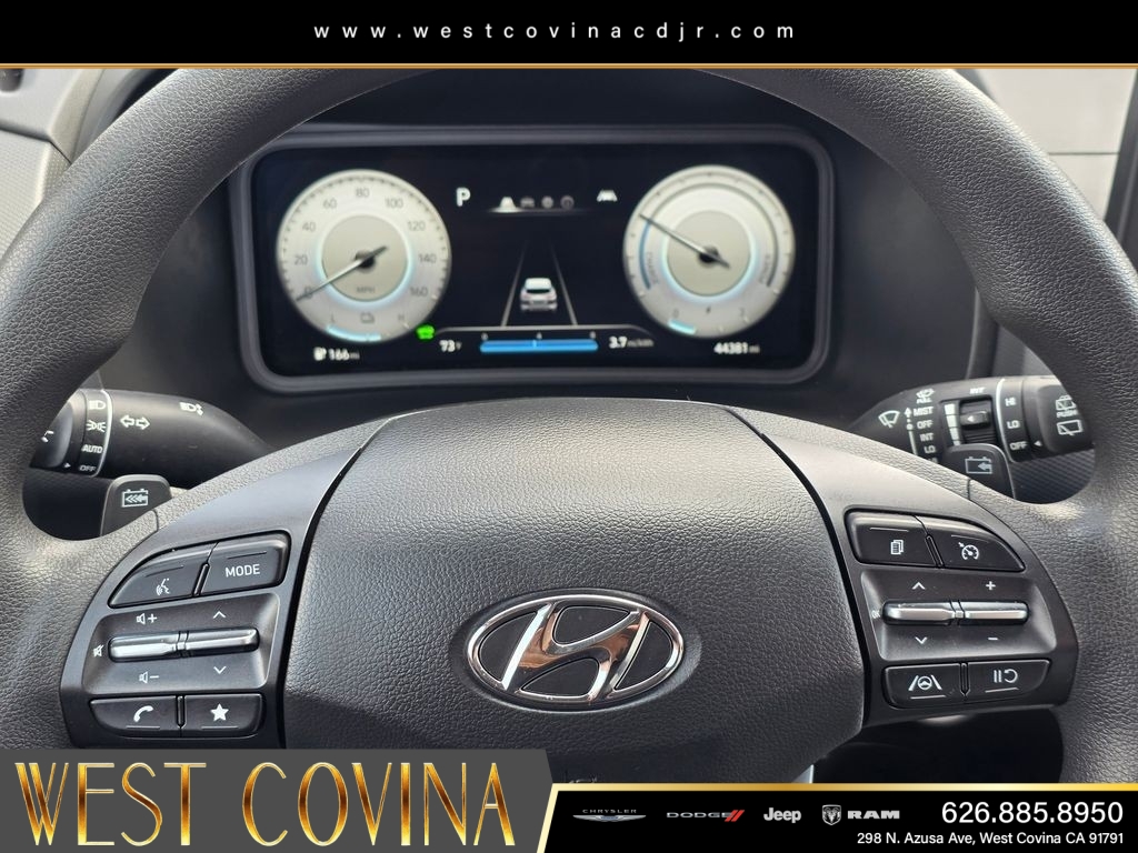 Used 2023 Black Hyundai SE image 31