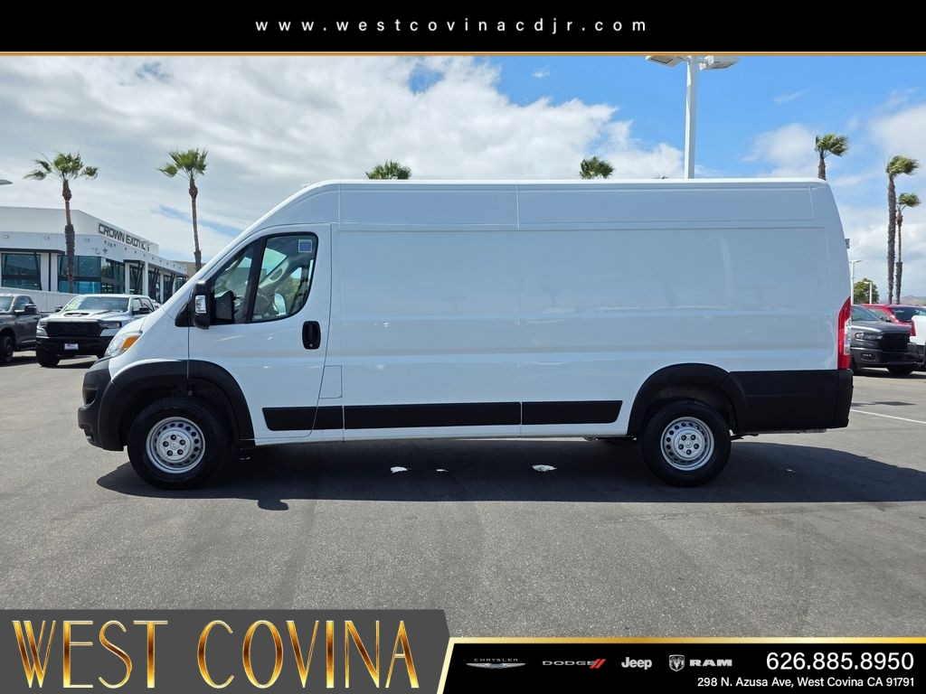 Used 2025 White Ram High Roof image 4