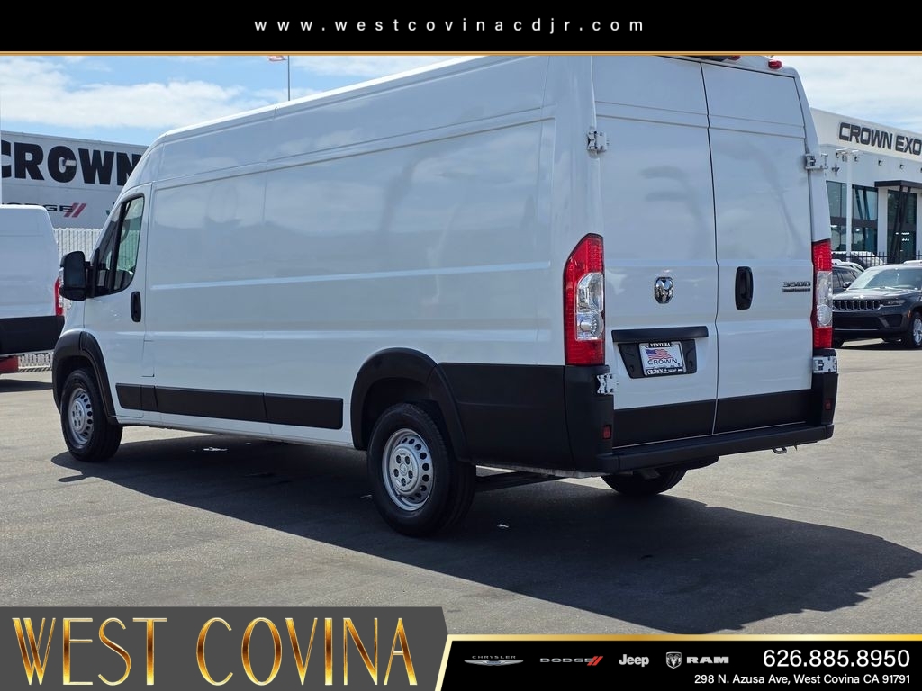Used 2025 White Ram High Roof image 5