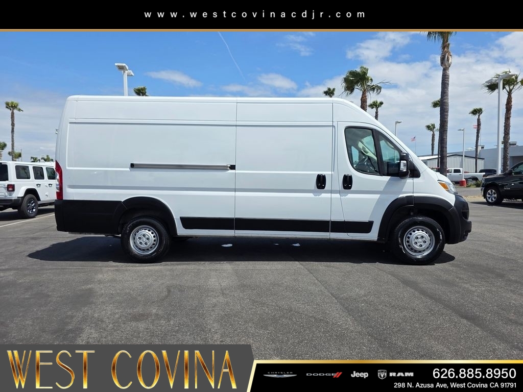 Used 2025 White Ram High Roof image 8