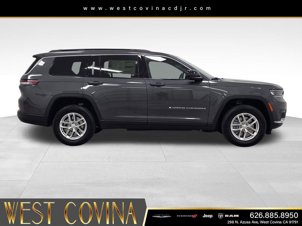 New 2026 Baltic Gray Metallic Clear-Coat Exterior Paint Jeep Laredo image 4