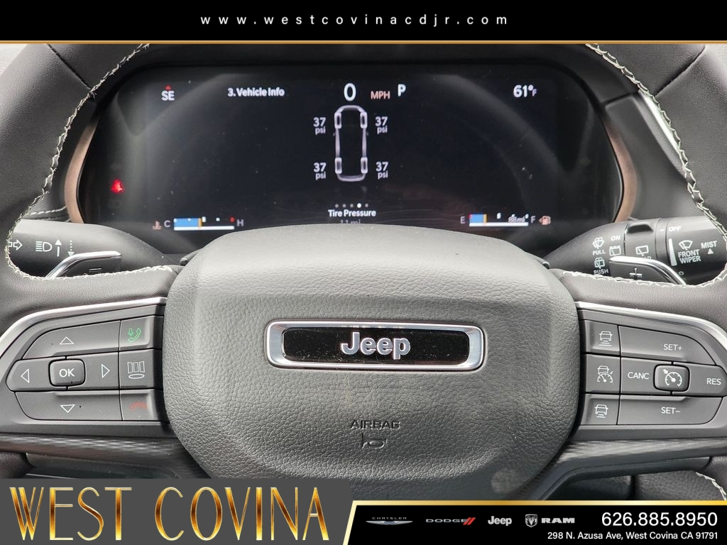 New 2026 Baltic Gray Metallic Clear-Coat Exterior Paint Jeep Laredo image 25