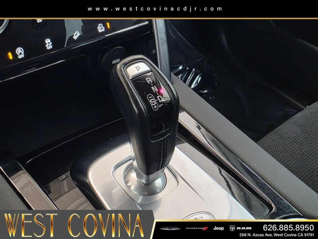 Used 2020 Black Land Rover S image 29
