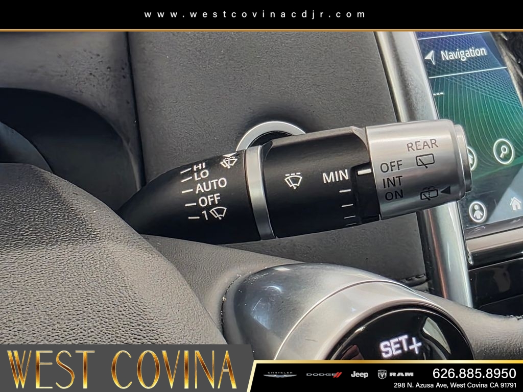Used 2020 Black Land Rover S image 31