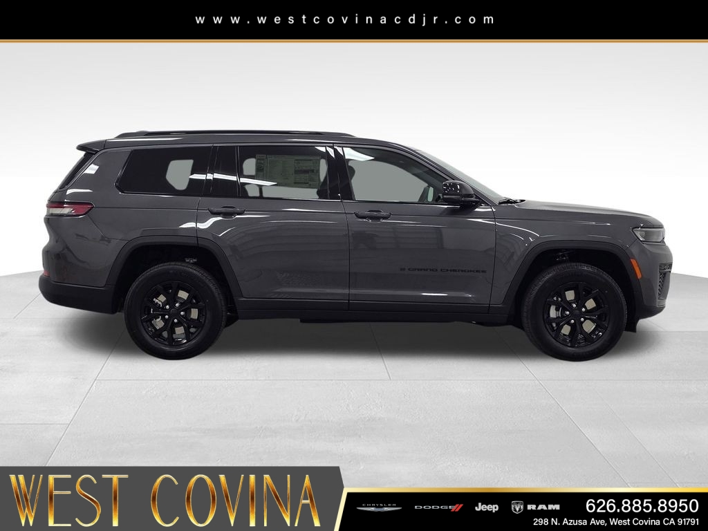 New 2026 Baltic Gray Metallic Clear-Coat Exterior Paint Jeep Laredo image 4