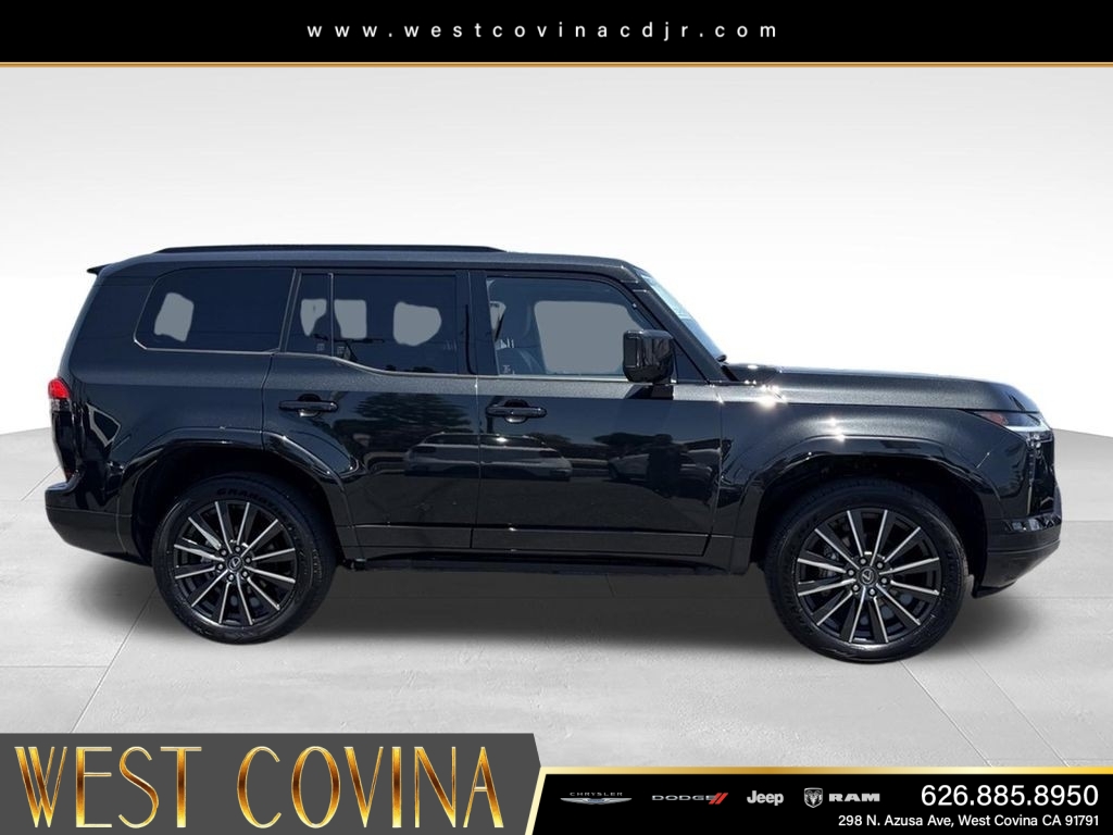 Used 2025 Black Lexus 550 Luxury+ image 11