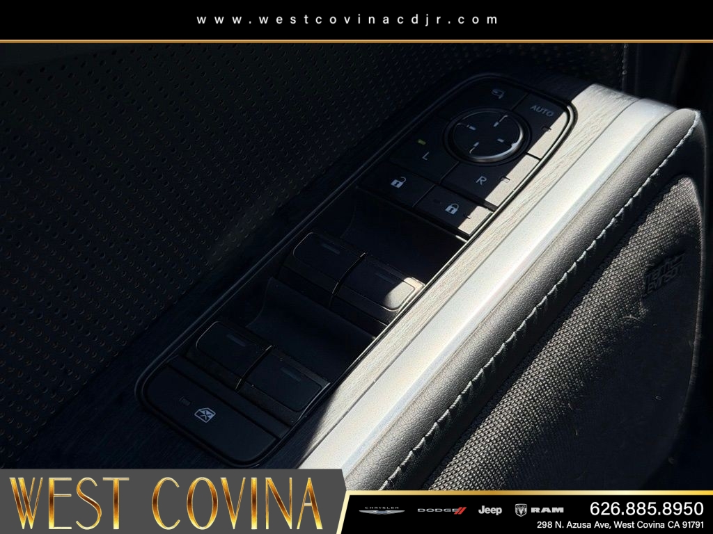 Used 2025 Black Lexus 550 Luxury+ image 19