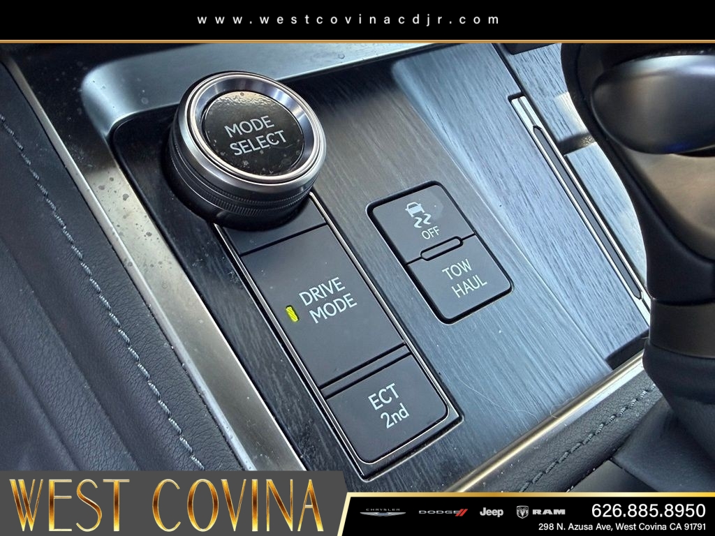 Used 2025 Black Lexus 550 Luxury+ image 32