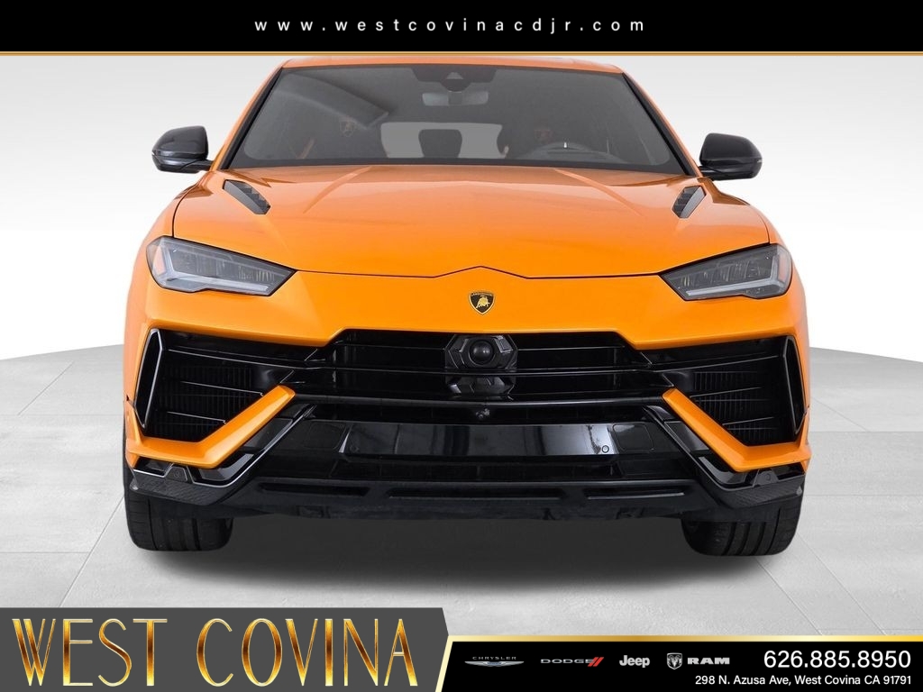 Used 2024  Lamborghini S image 2
